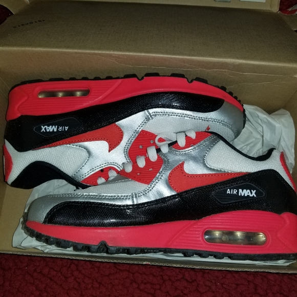Air Max 90 Boys 5.5/Women's 7.5 - Picture 2 of 5